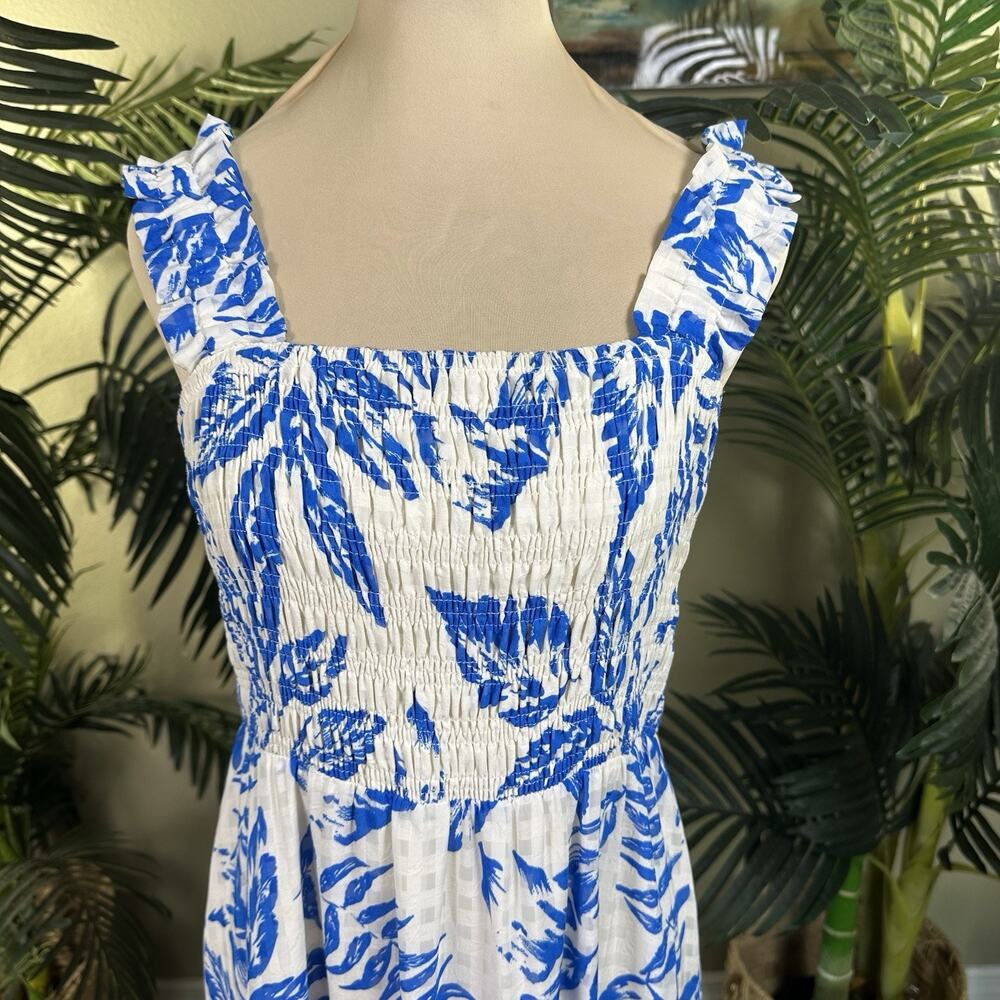 Skies are Blue Dress Women M Maxi Ivory Blue ruffle Smocked Lined